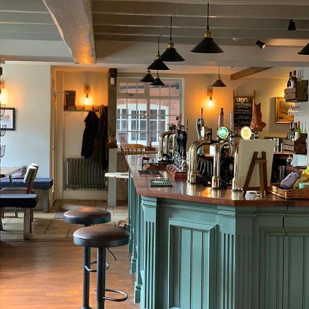 The Boot And Shoe Inn Flintham 外观 照片