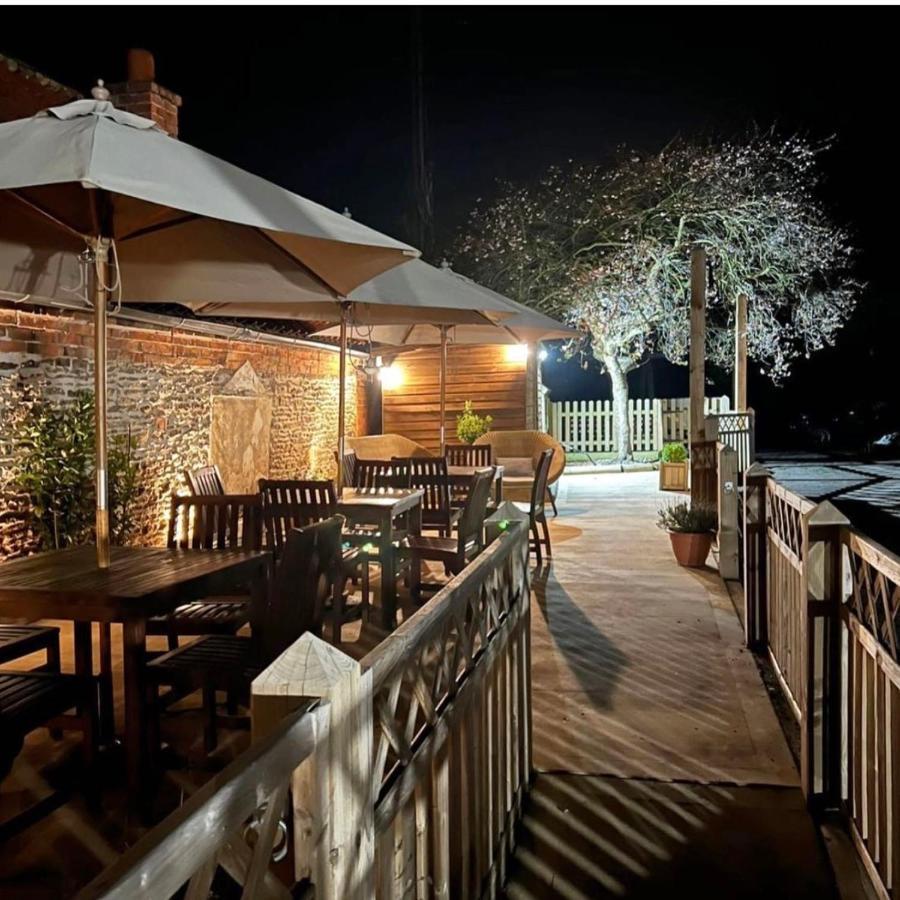 The Boot And Shoe Inn Flintham 外观 照片